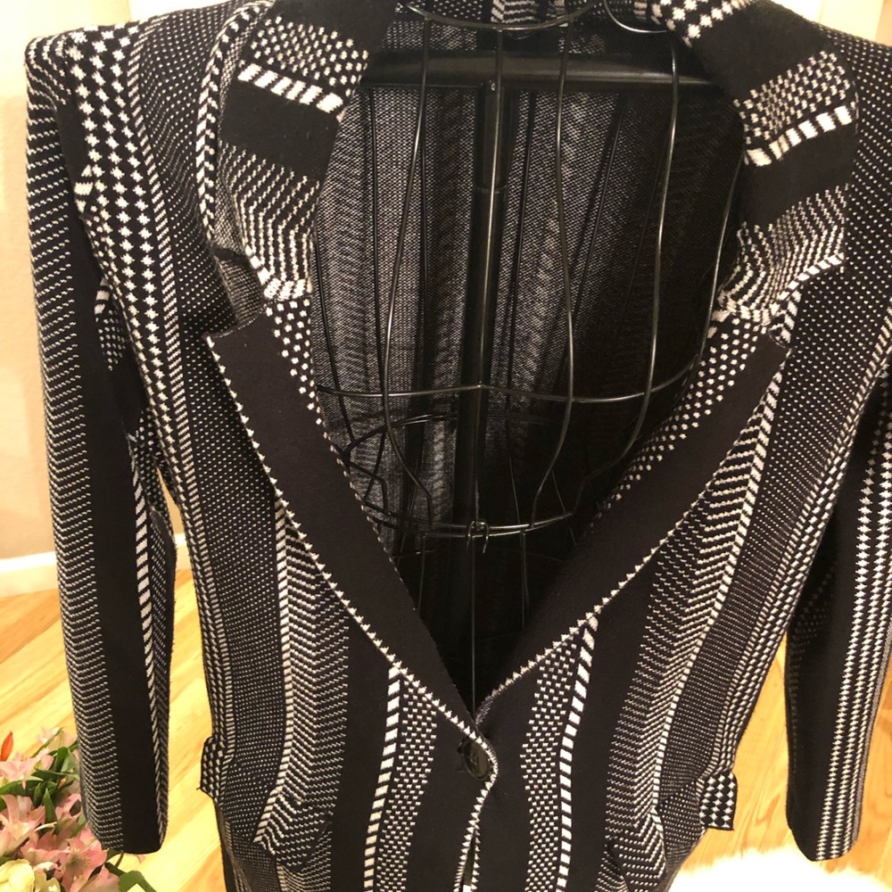 Jacket - Picture 4 of 6